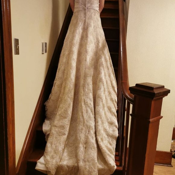 Alfred Sung Wedding Dress Size 4 - Picture 6 of 11